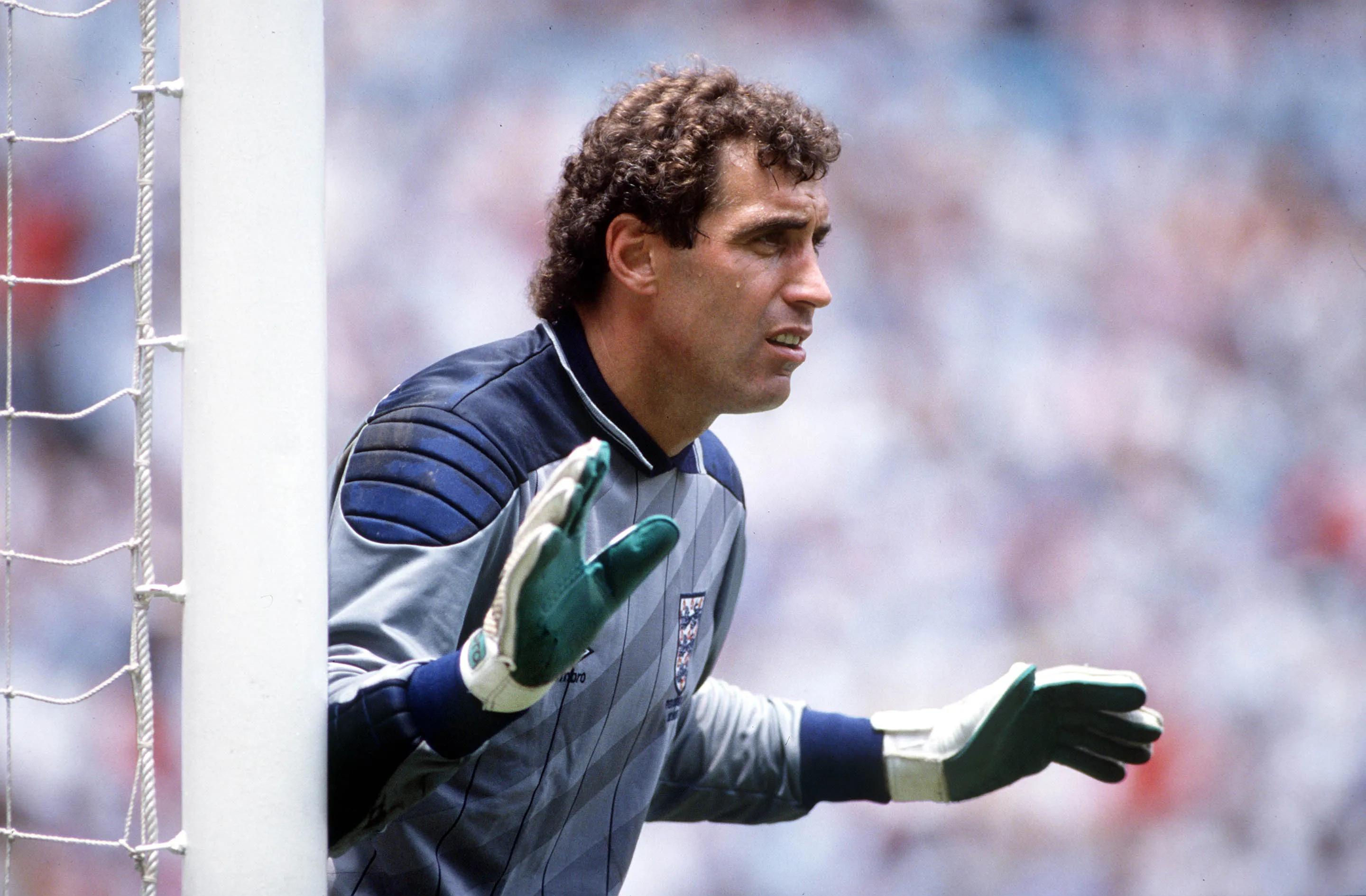 Last Line on the Brink: Can a Veteran Keeper's Clean Sheet Seize the Initiative?